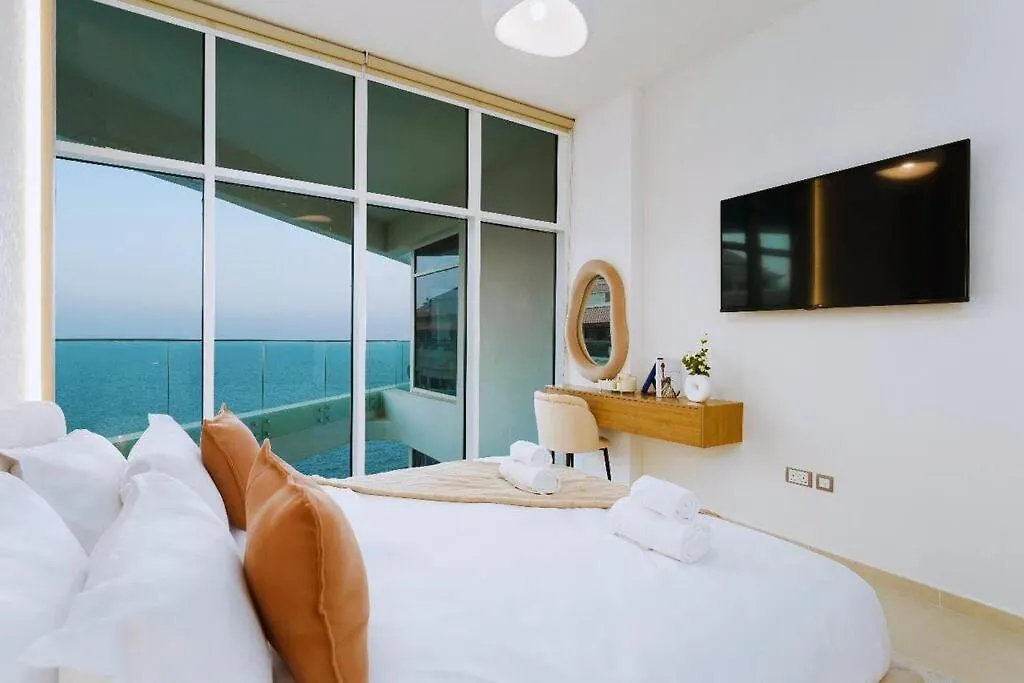 Apartment Azizi Mina Residence, 180 Seaview In Palm Jumeirah Dubai