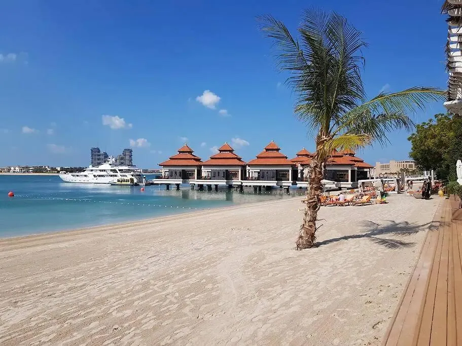 Azizi Mina Residence, 180 Seaview In Palm Jumeirah Dubai United Arab Emirates